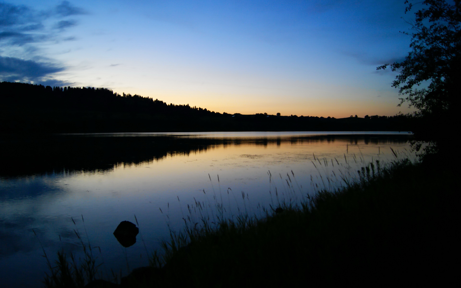 开云体育APP下载-赛尔·阿尔斯塔的防守霸气让南非队保持全场统治，阿尔塞斯和阿尔萨斯